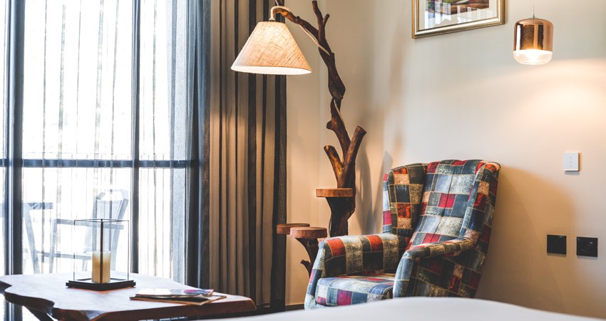 Kedem Hotel Tirat Carmel - Forest Blue Living Room