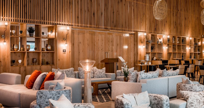 Kedem Hotel Tirat Carmel - Lobby Sitting Area