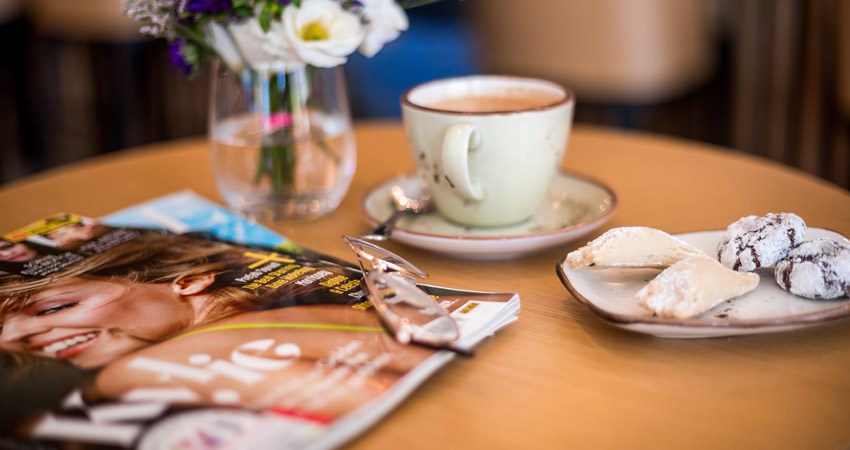 Kedem Hotel Tirat Carmel - Coffee at the Lobby