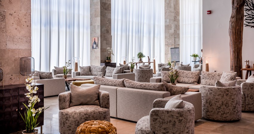 Kedem Hotel Tirat Carmel - Lobby Sitting Area