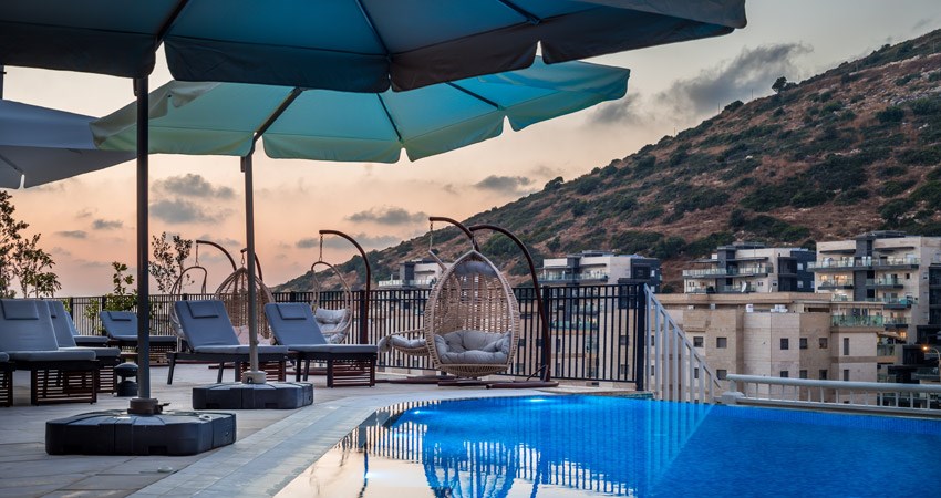 Kedem Hotel Tirat Carmel - Sunset by the Outdoor P