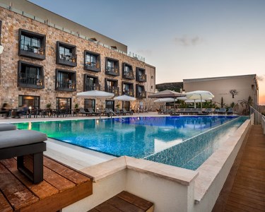 Kedem Hotel - Tirat Carmel